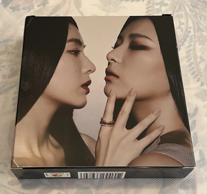 Irene & Seulgi – Monster albums (Middle Note + Top Note + Base Note + Version Random)